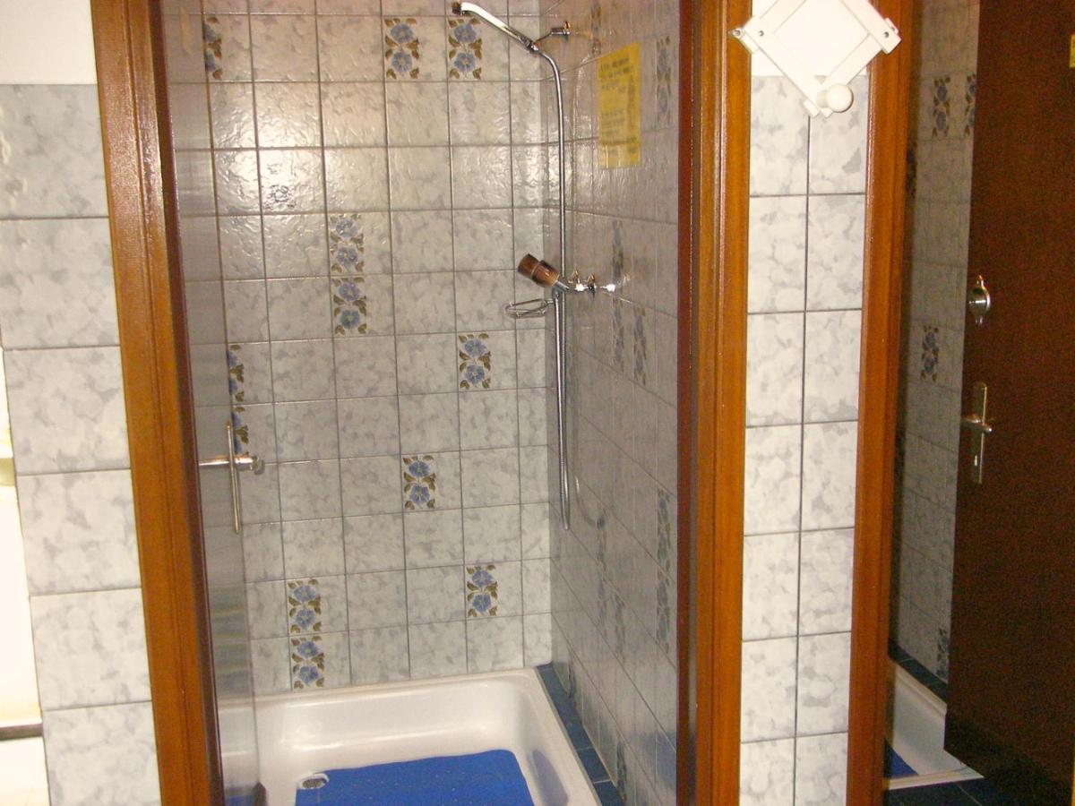 Baracca Backpacker Hostel Aurigeno Cameră foto