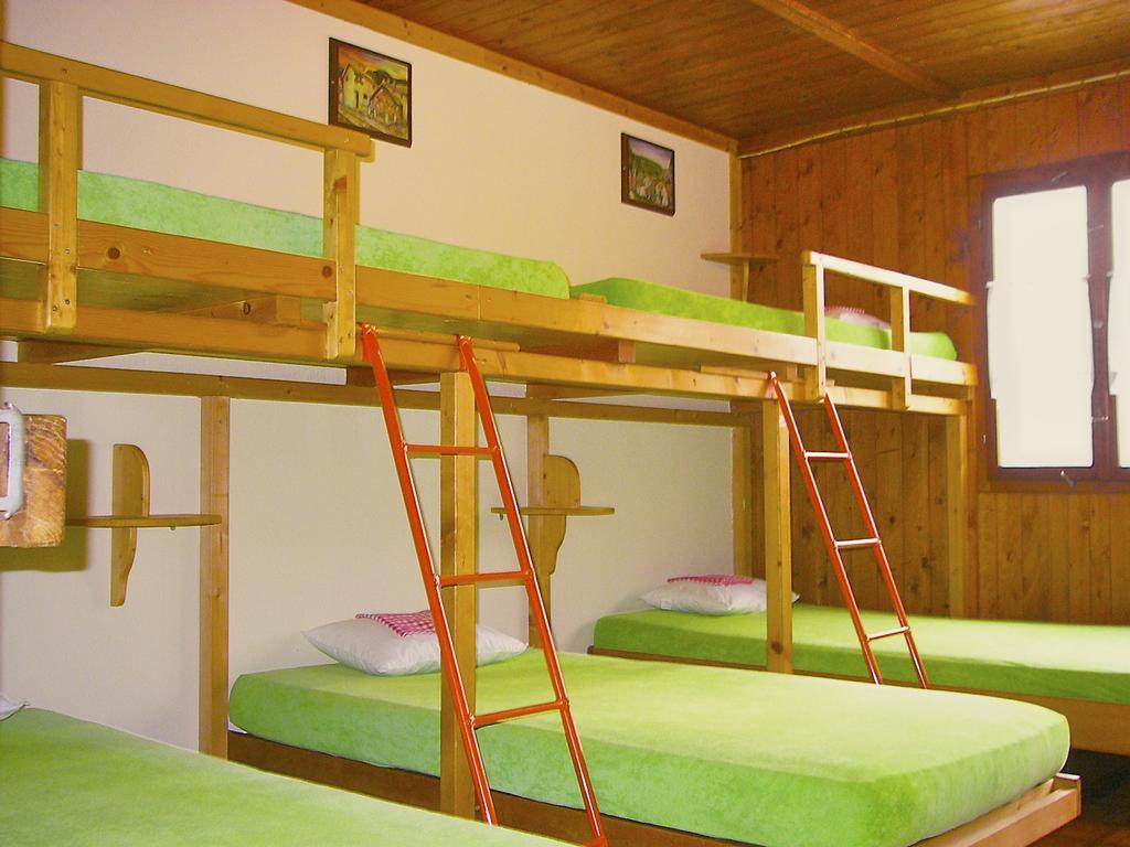 Baracca Backpacker Hostel Aurigeno Cameră foto